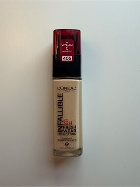 L’OREAL Fresh Wear Foundation - Shade 405 (Light/Beige)